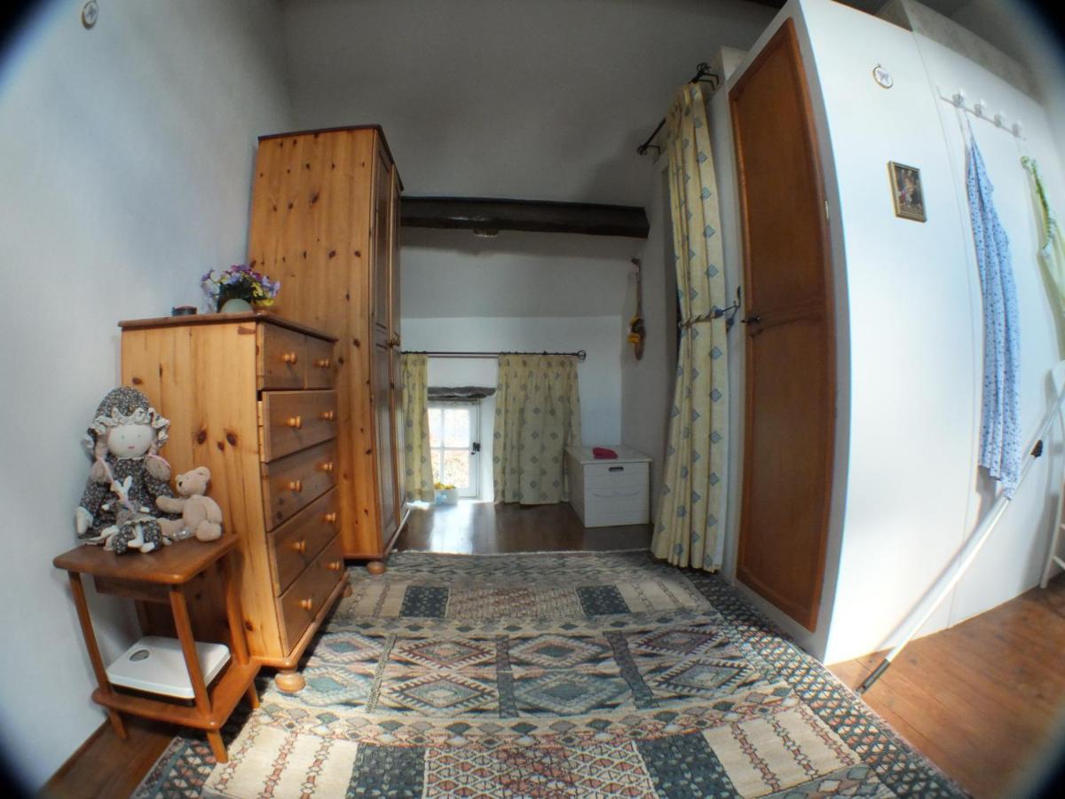 La Maison De Poupee Berrien Eksteriør bilde